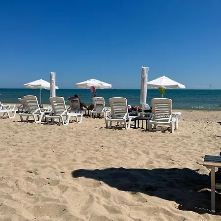 Peter Apartmanbulgaria-imperial Noks Елените